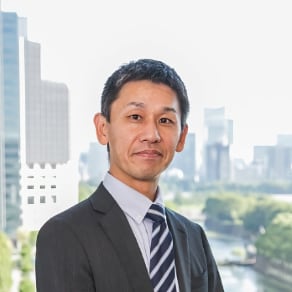 日本経済新聞社　情報サービス部門　情報サービスユニット　ソリューションマネジャー 紙本雄輔