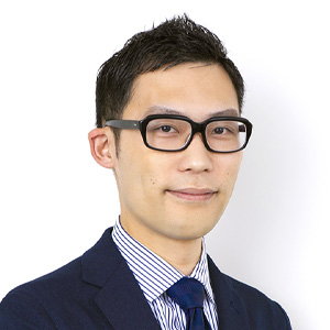 日本経済新聞社　情報サービス部門　情報サービスユニット　ソリューションスペシャリスト　前島 巧