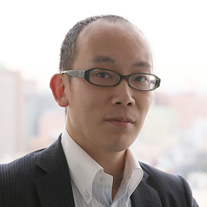 日本経済新聞社　ビジネス報道ユニット　法税務チームデスク　植松 正史